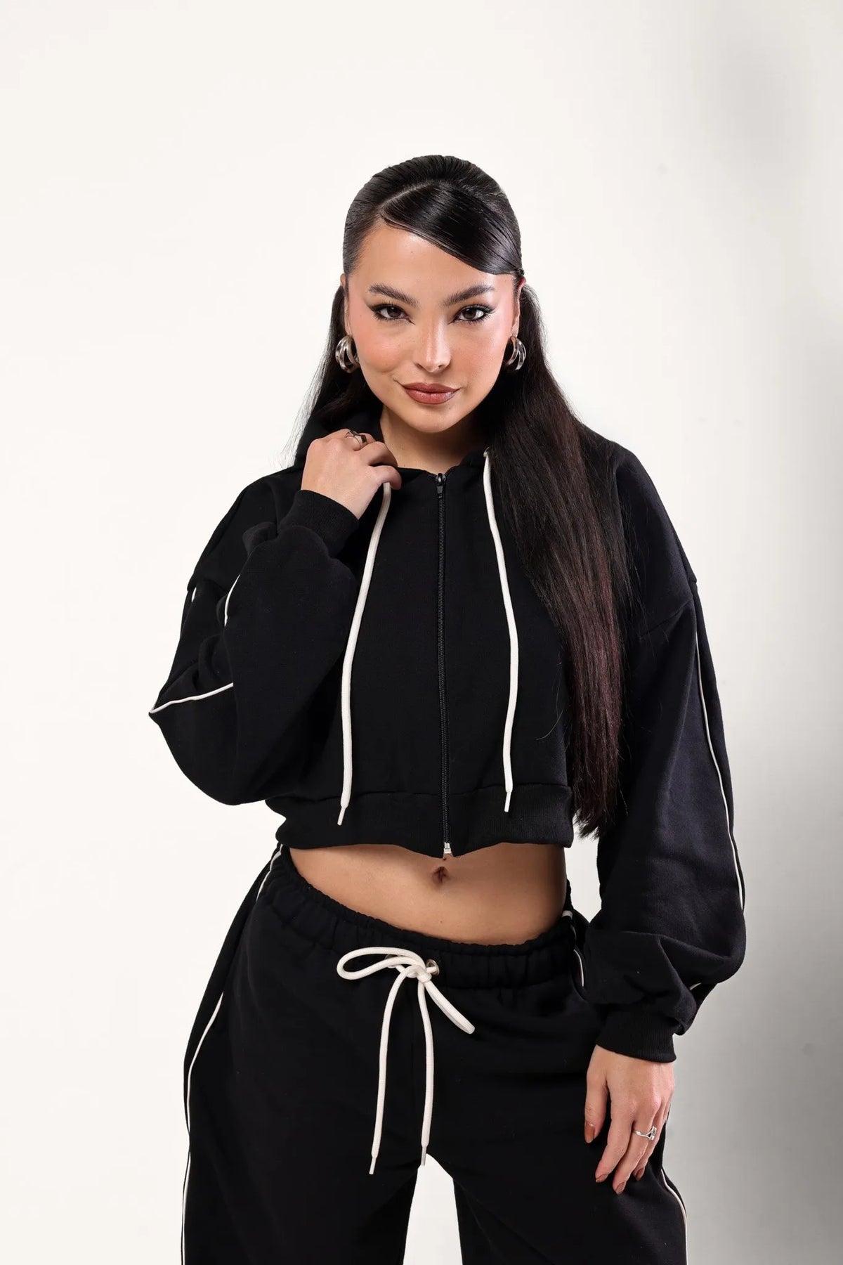 Blusa Megan Com Capuz Preto