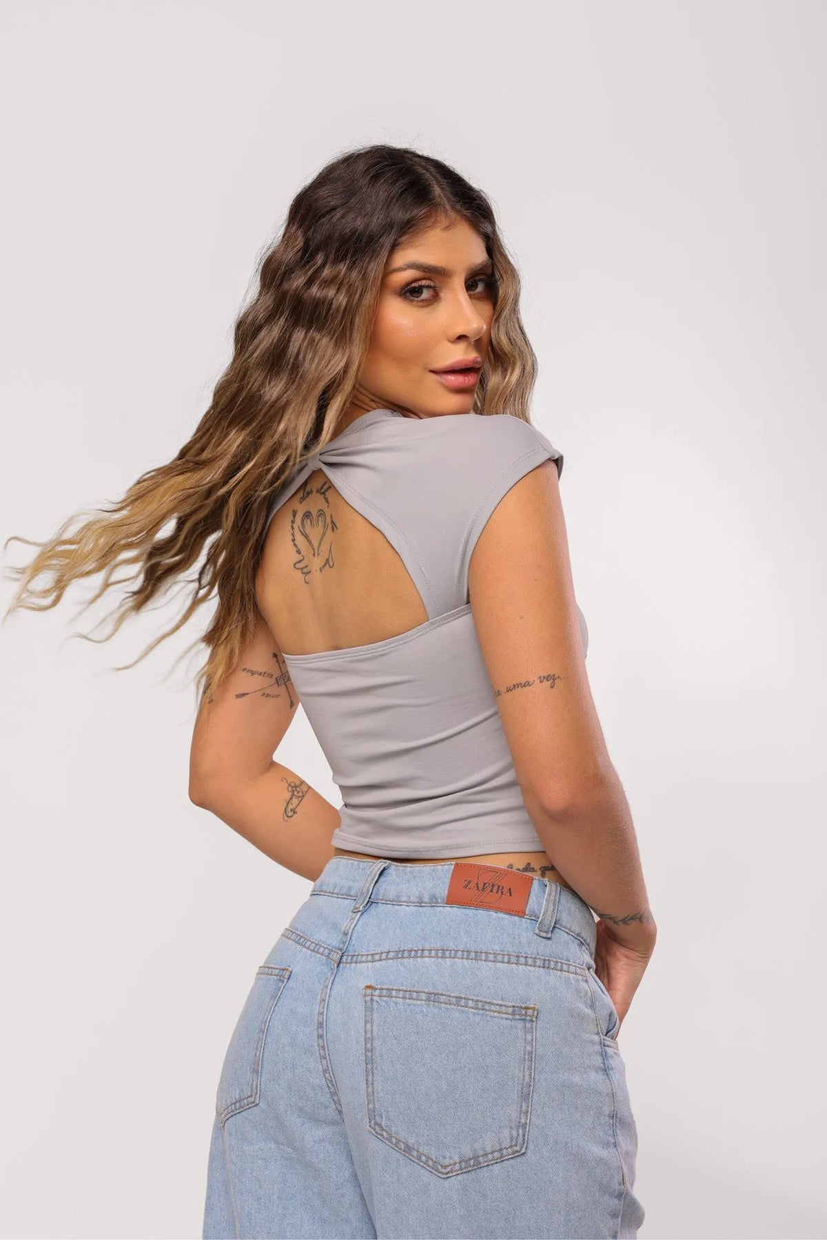 Blusa Cropped Becky Poliamida Cinza