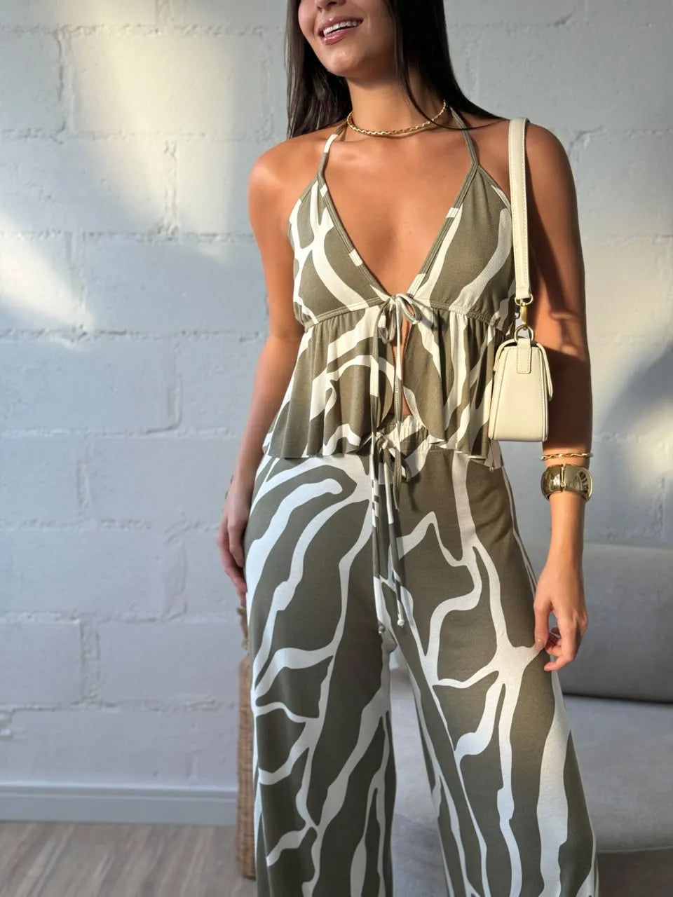 Cropped Coralie